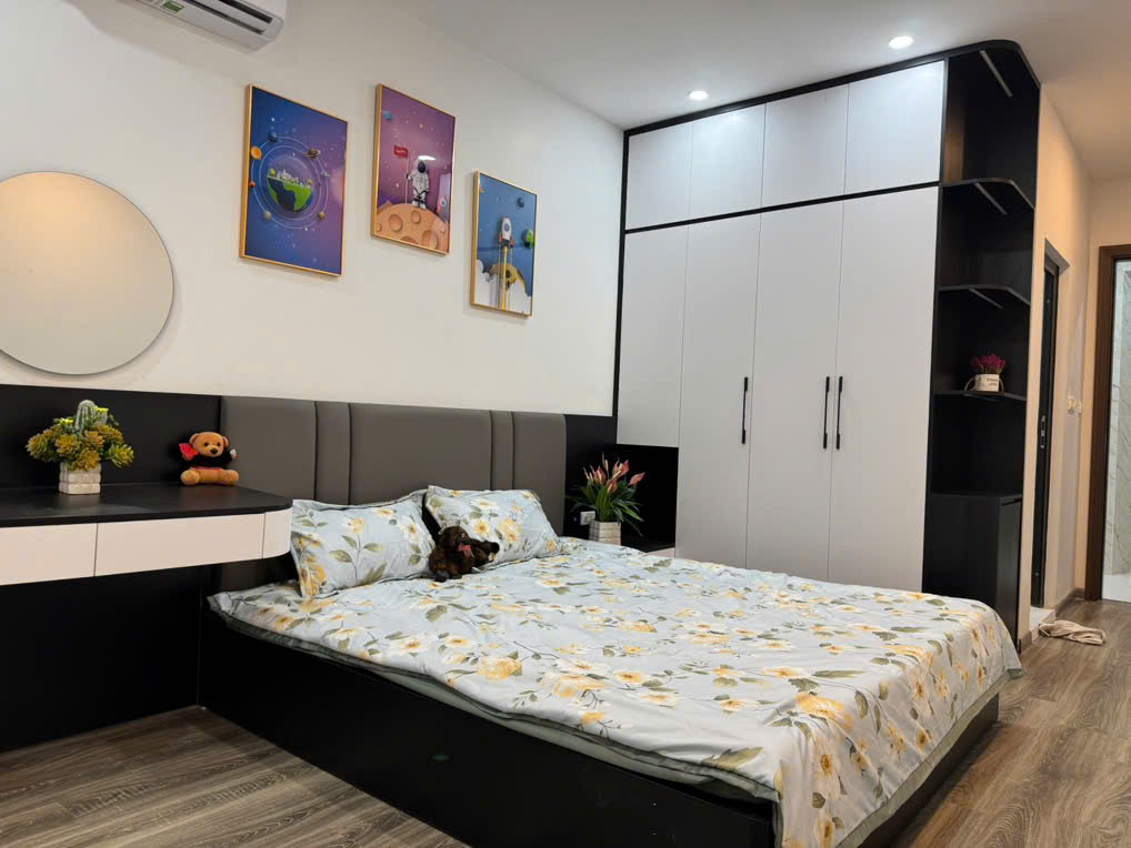 NHÀ PHÂN LÔ TRẦN QUỐC HOÀN 40M2 Ô TÔ ĐỖ CỬA 12.5 Tỉ