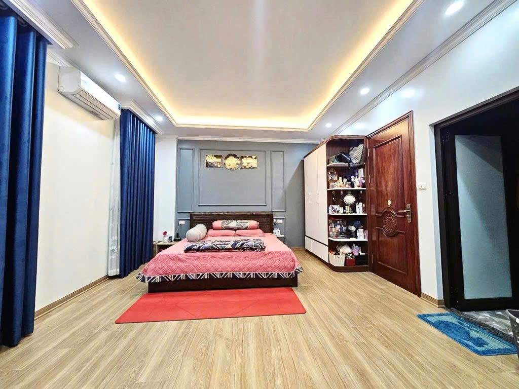 NHÀ PHÂN LÔ TRẦN QUỐC HOÀN 40M2 Ô TÔ ĐỖ CỬA 12.5 Tỉ