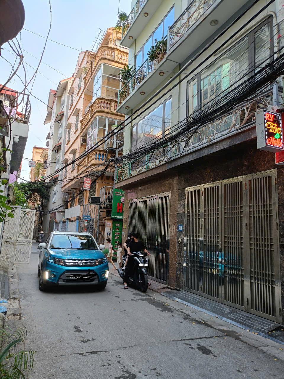 NHÀ PHÂN LÔ TRẦN QUỐC HOÀN 40M2 Ô TÔ ĐỖ CỬA 12.5 Tỉ