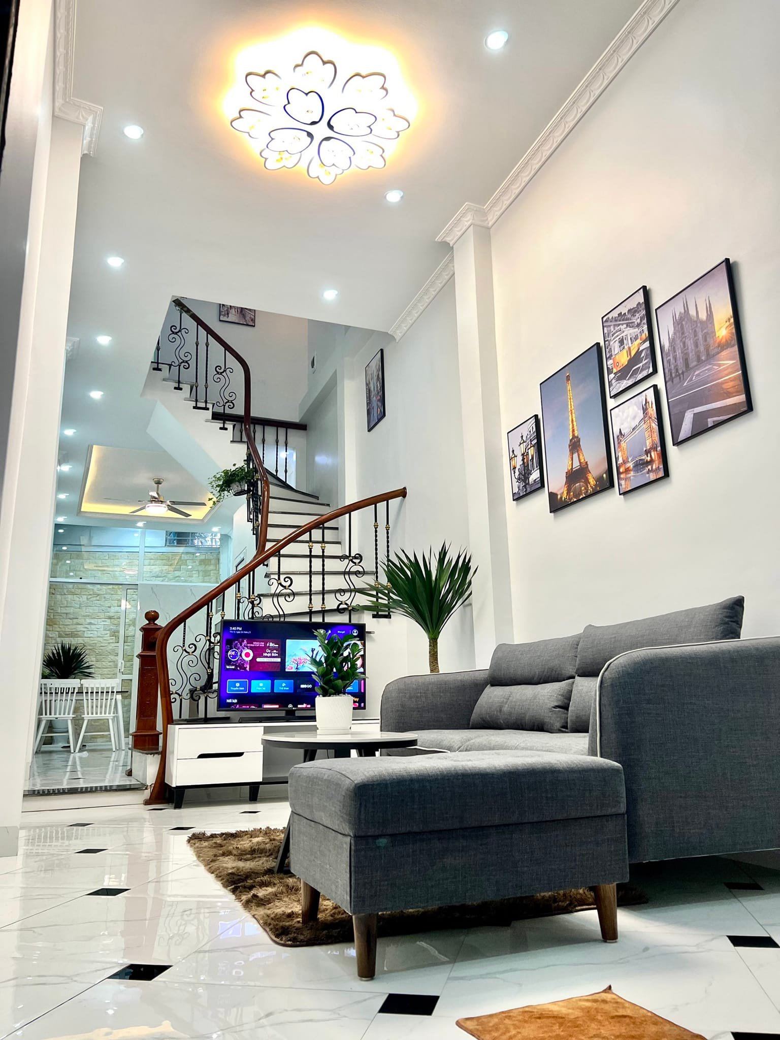 Nhà ĐẸP Khương Trung, 41m2, 3 tầng, 3 phòng ngủ, chỉ 3.99 tỷ.