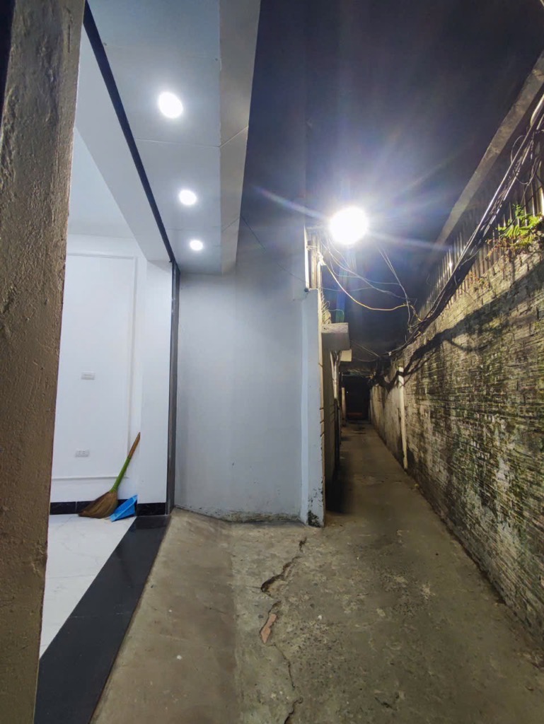 NHÀ ĐỐNG ĐA SÁT HỒ - GẦN OTO TRÁNH - 6 TẦNG THANG MÁY