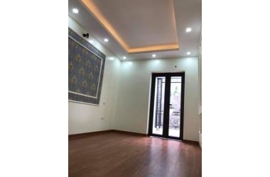 NHÀ ĐẸP 5 TẦNG, Ở NGAY PHỐ TRẦN DUY HƯNG – CẦU GIẤY – NHỈNH 3 TỶ, LH: 0962944979 Sinh