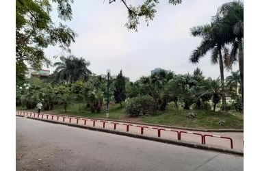 NHÀ ĐẸP 5 TẦNG HOÀNG CẦU, TRẦN QUANG DIỆU, ĐỐNG ĐA, Ô TÔ ĐỖ, GẦN PHỐ