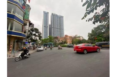 BÁN NHÀ NGÕ 59 LÁNG HẠ, 85M2, MT: 6.5M, VĂN PHÒNG DÂN TRÍ CAO, Ô TÔ, VỈA HÈ, KINH DOANH, CHỈ 18 TỶ