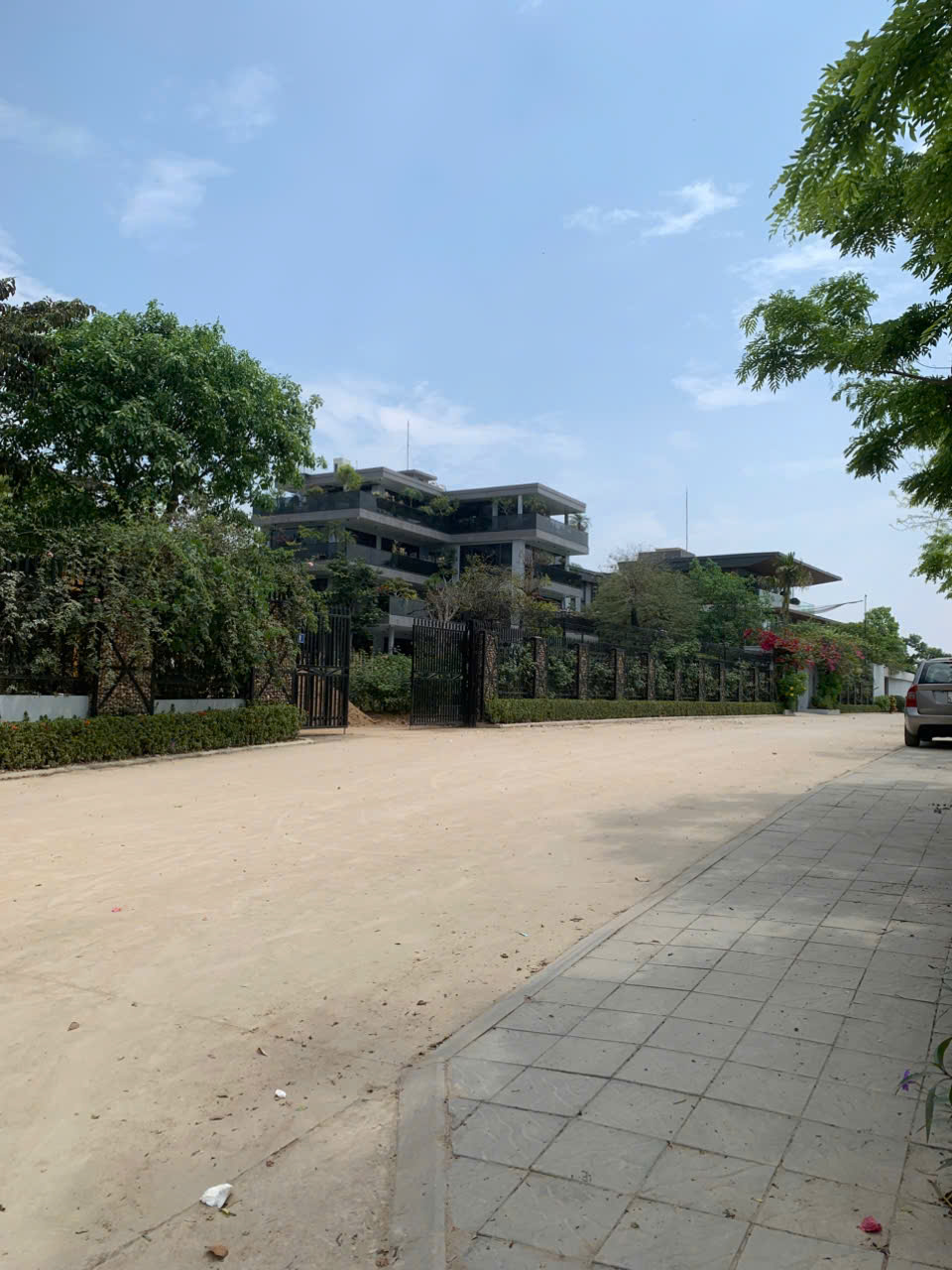 siêu phẩm yên hà-hải bối, ô tô tránh , gần ngay cầu thăng long,thành phố thông minh