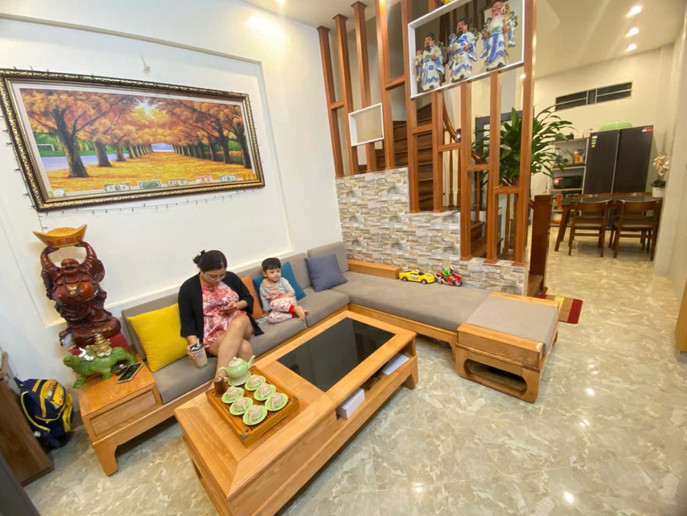 Nhà đẹp Kim Giang- gần công an xã-oto đỗ gần-giá 7,4 tỷ.