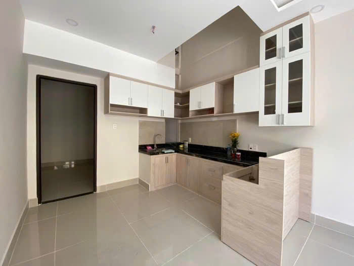 BÁN NHÀ MỚI PHAN VĂN TRỊ, P11, BT, DT: 52M2, 2 TẦNG, 3PN, 2WC GẦN ST EMART SỔ VUÔNG, GIÁ 5.x TỶ