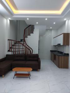 Chỉ 2,85 tỷ Có Nhà Thượng Thanh, Long Biên 33m2, 5T (Lô Góc)