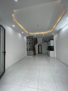 HOT! Bán Ngay Nhà Thượng Thanh, Long Biên 5T, 33m3 chỉ 3,3 tỷ