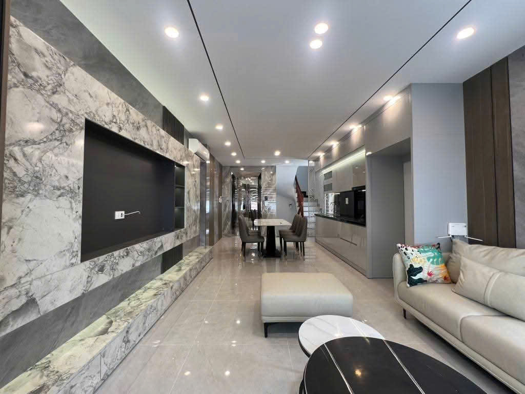 BÁN NHÀ NGUYỄN VĂN CỪ