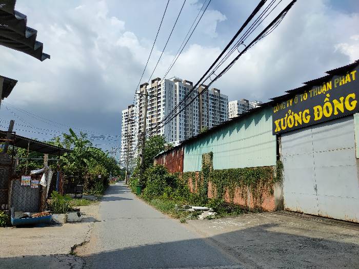 - ĐẠI LỘ ĐÔNG TÂY, VÕ VĂN KIỆT , - KHU VỰC TOÀN CHUNG CƯ CAO CẤP , -  MỘT CĂN DUY NHẤT BÁN!  -3TY9 DIEN TICH 130M2