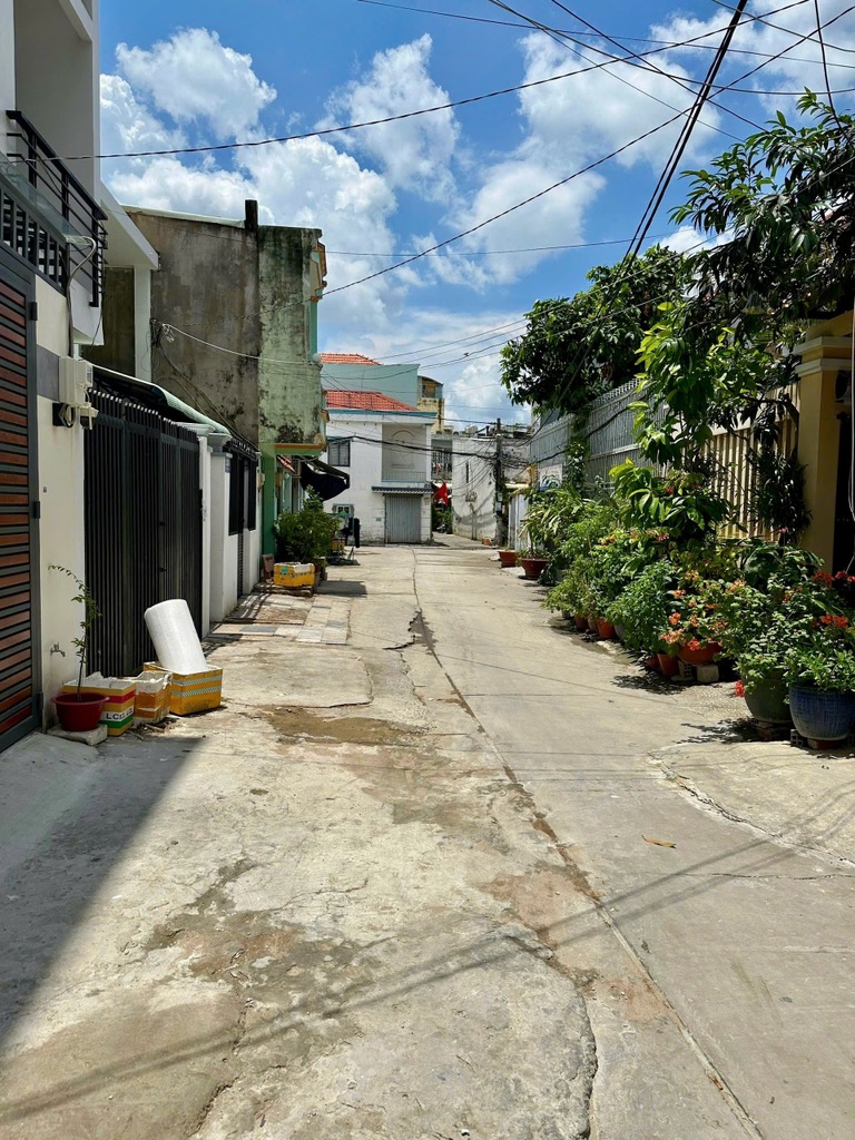 BÁN ĐẤT NỀN DIỆN TÍCH LỚN 109M2- BÙI TƯ TOÀN - KẾ BÊN AEON MALL BÌNH TÂN - SÁT MẶT TIỀN XỊN - AN NINH DÂN TRÍ - CHỈ HƠN 4TÉP TỎI...