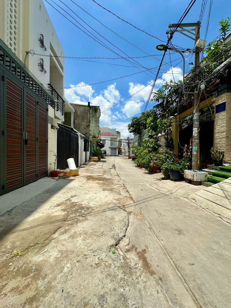 BÁN ĐẤT NỀN DIỆN TÍCH LỚN 109M2- BÙI TƯ TOÀN - KẾ BÊN AEON MALL BÌNH TÂN - SÁT MẶT TIỀN XỊN - AN NINH DÂN TRÍ - CHỈ HƠN 4TÉP TỎI...