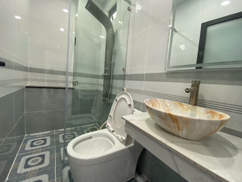 SIÊU PHẨM HOT TREND - NGAY HƯƠNG LỘ 2- NHÀ MỚI ĐẸP LUNG LINH 5 TẦNG KẾT CẤU BTCT CHẮC CHẮN - NGAY NGÃ TƯ 4 XÃ - VÀO Ở NGAY  - GIÁ CHỈ NHỈNH 8 TỎI