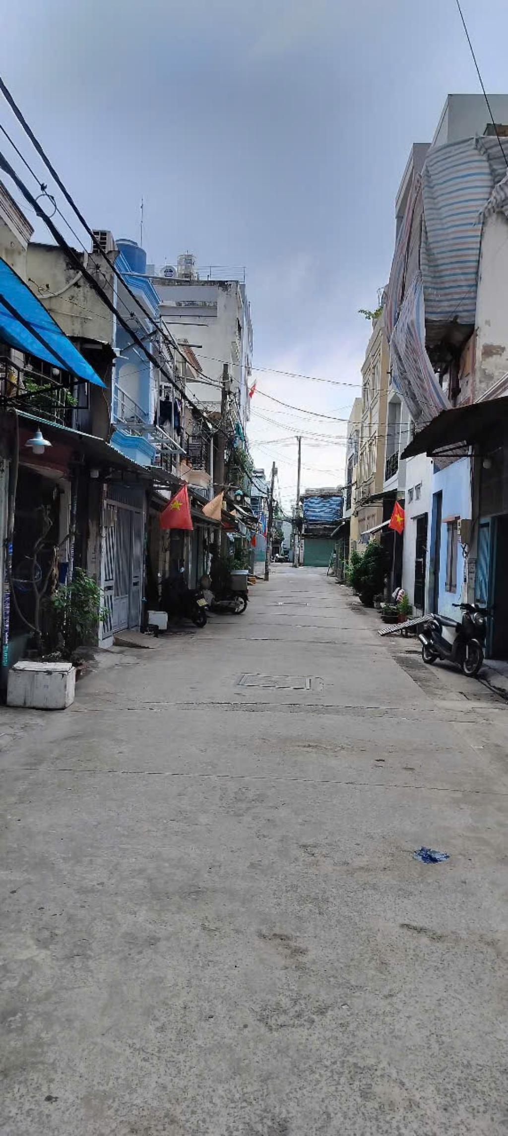 NHÀ MỚI Ở LIỀN 4 TẦNG -XE HƠI NGỦ TRONG NHÀ KẾT- 2 MẶT HẺM -NHÀ MỚI Ở LIỀN 4 TẦNG -XE HƠI NGỦ TRONG NHÀ KẾT- 2 MẶT HẺM -NGAY SÁT AEON MALL TÂN PHÚ 72M2 CHỈ NHÍCH 7 TÉP TỎI...