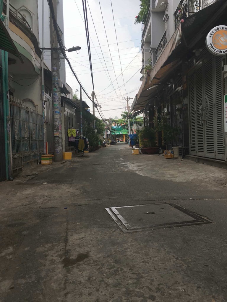 NGAY LÊ VĂN QUỚI - ĐƯỜNG XE HƠI THÔNG-GIÁP  TÂN PHÚ - 54M2 - CHỈ NHÍCH 4X.X.X...