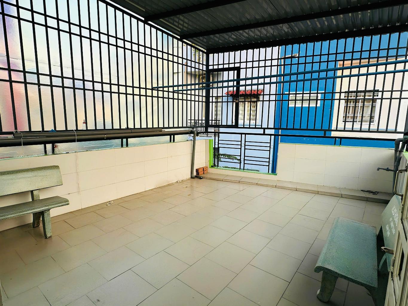 NHÀ ĐẸP 3 TẦNG XE HƠI VÀO NHÀ  - GẦN AEON TÂN PHÚ - 52M2 CHỈ NHÍCH 4 TỎI...