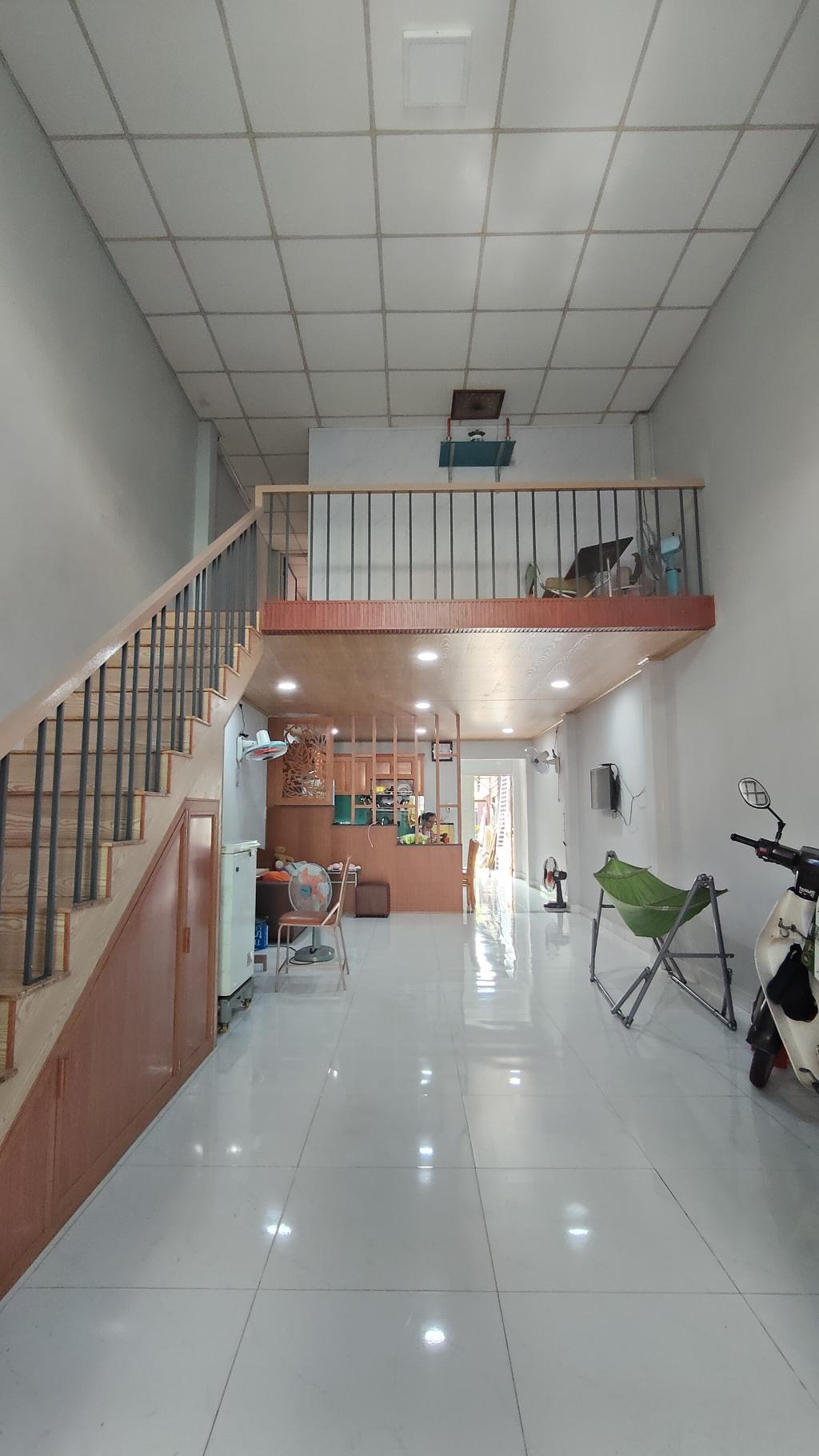 SÁT TÂN KỲ TÂN QUÝ-GẦN AEON TÂN PHÚ-NHÀ 4×16 CHỈ NHÍCH 3 T...CHÚT.