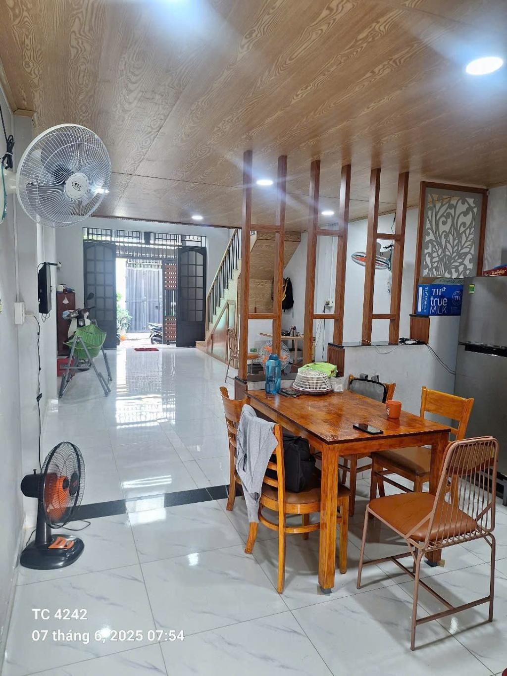 SÁT TÂN KỲ TÂN QUÝ-GẦN AEON TÂN PHÚ-NHÀ 4×16 CHỈ NHÍCH 3 T...CHÚT.