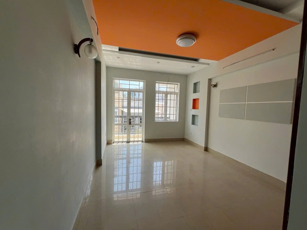 SÁT GÒ XOÀI - XE HƠI NGỦ TRONG NHÀ-6×14 CHI NHÍCH 4 TỎI...