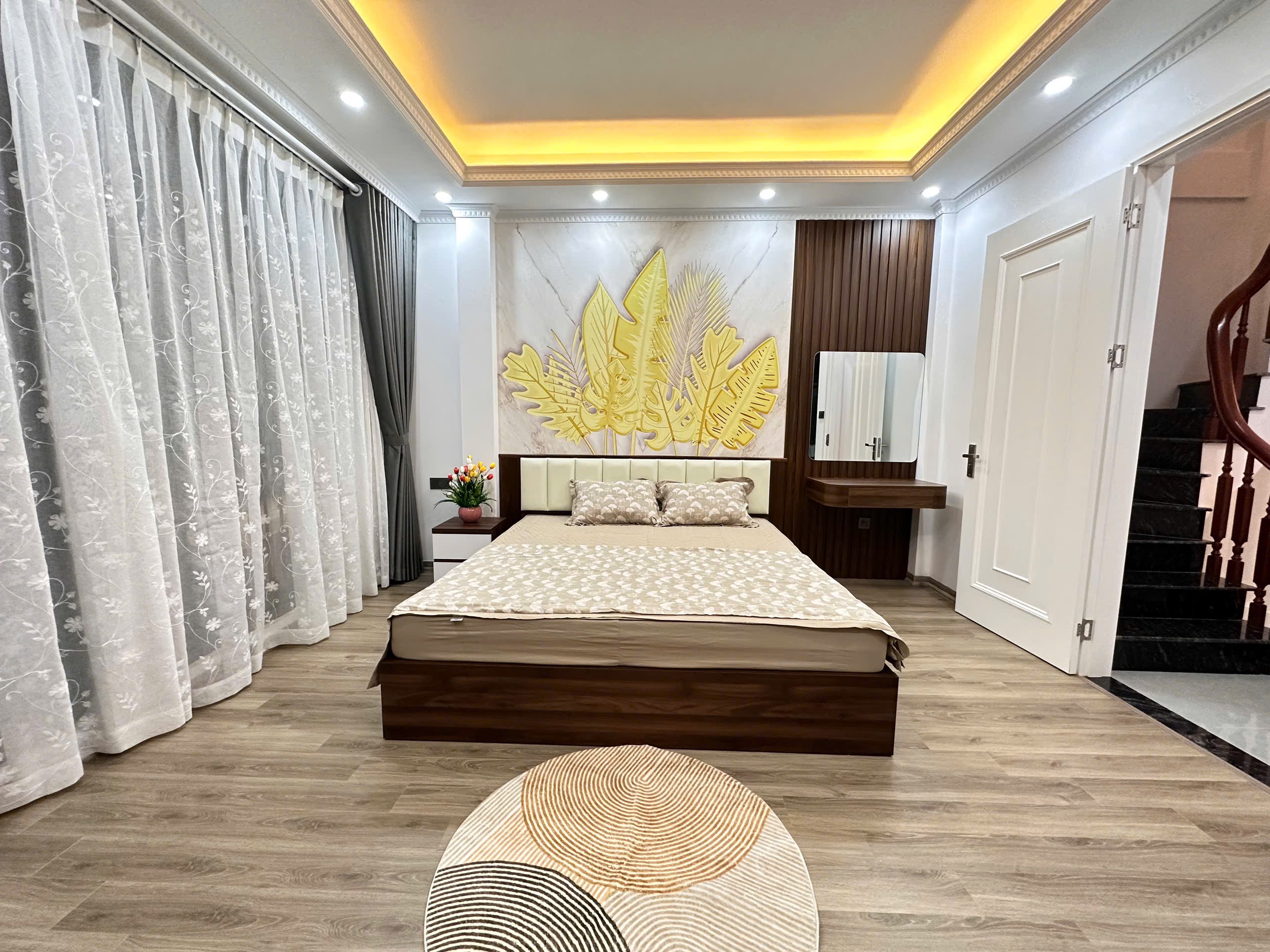 Bán nhà Trung Kính, trung tâm Cầu Giấy, nhà đẹp, ngõ to: 35m2, 5 tầng, MT 4.5m. Chỉ 8 tỷ