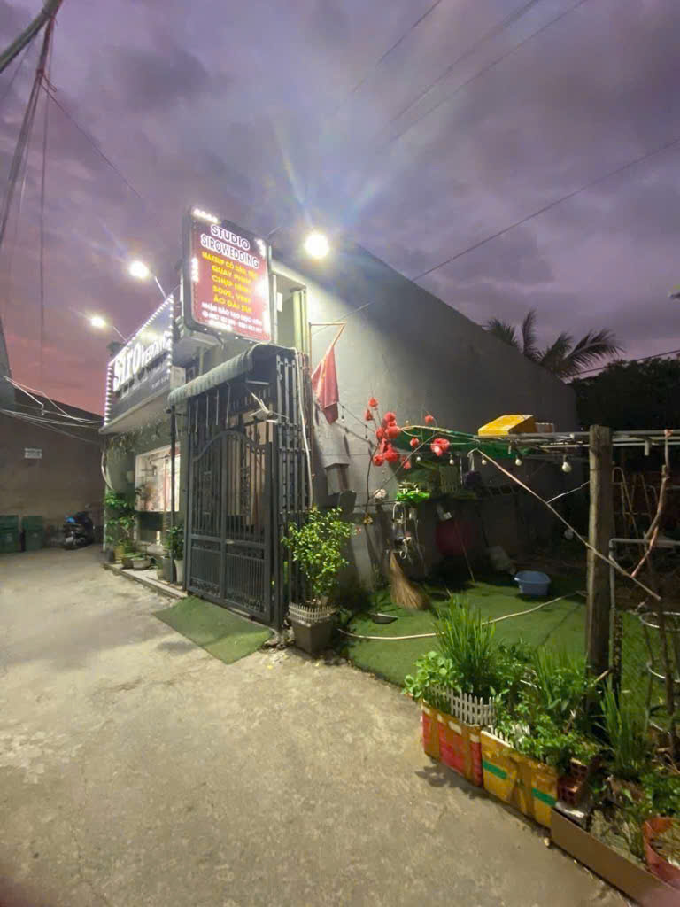 Nhà sát mặt tiền đường Nguyễn Xiễn gần khu đô thị Vinhome