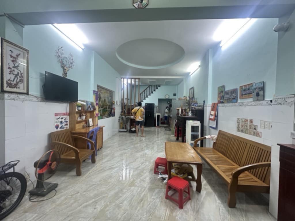 +Nhà bán Q12,hxh,ngay trường Giao Thông Vận tải ,2 tần, chỉ hơn 3ty