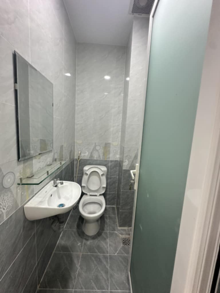 +Nhà bán Q12,hxh,ngay trường Giao Thông Vận tải ,2 tần, chỉ hơn 3ty