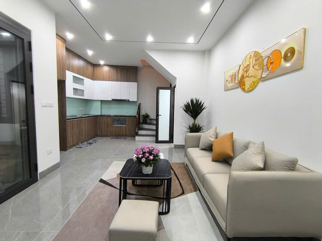 BÁN NHÀ TRUNG TÂM NGỌC THUỴ - NHÀ MỚI FULL NỘI THẤT – 47.1M2 CHỈ 6,2 TỶ