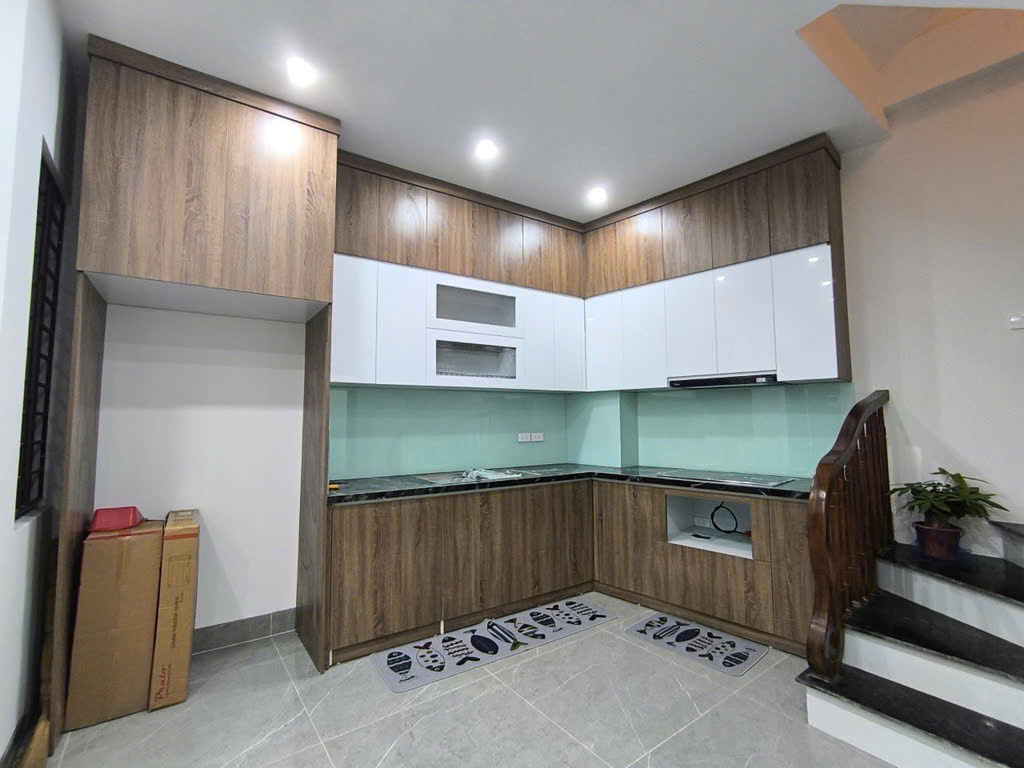 BÁN NHÀ TRUNG TÂM NGỌC THUỴ - NHÀ MỚI FULL NỘI THẤT – 47.1M2 CHỈ 6,2 TỶ