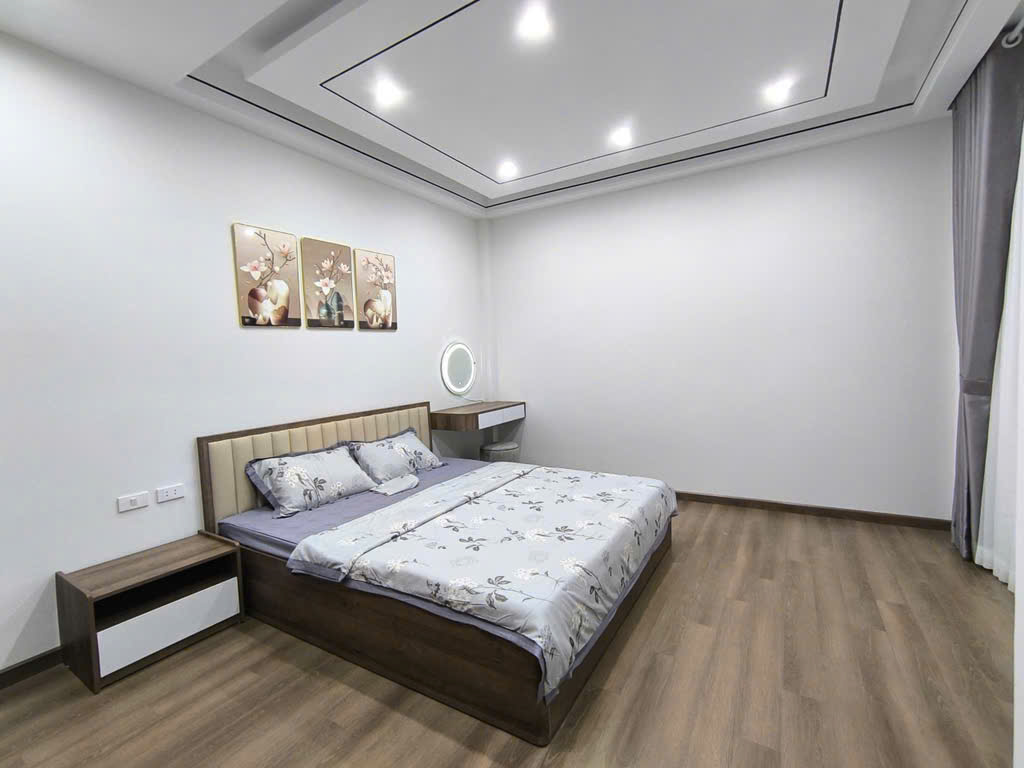 BÁN NHÀ TRUNG TÂM NGỌC THUỴ - NHÀ MỚI FULL NỘI THẤT – 47.1M2 CHỈ 6,2 TỶ