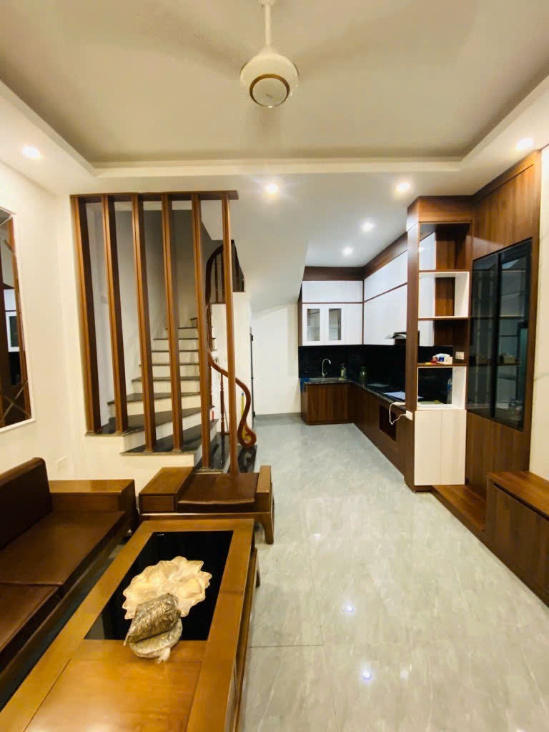 BÁN NHÀ PHỐ NGỌC THỤY – FULL CÔNG TIỆN ÍCH – 30M2 CHỈ 6,3 TỶ