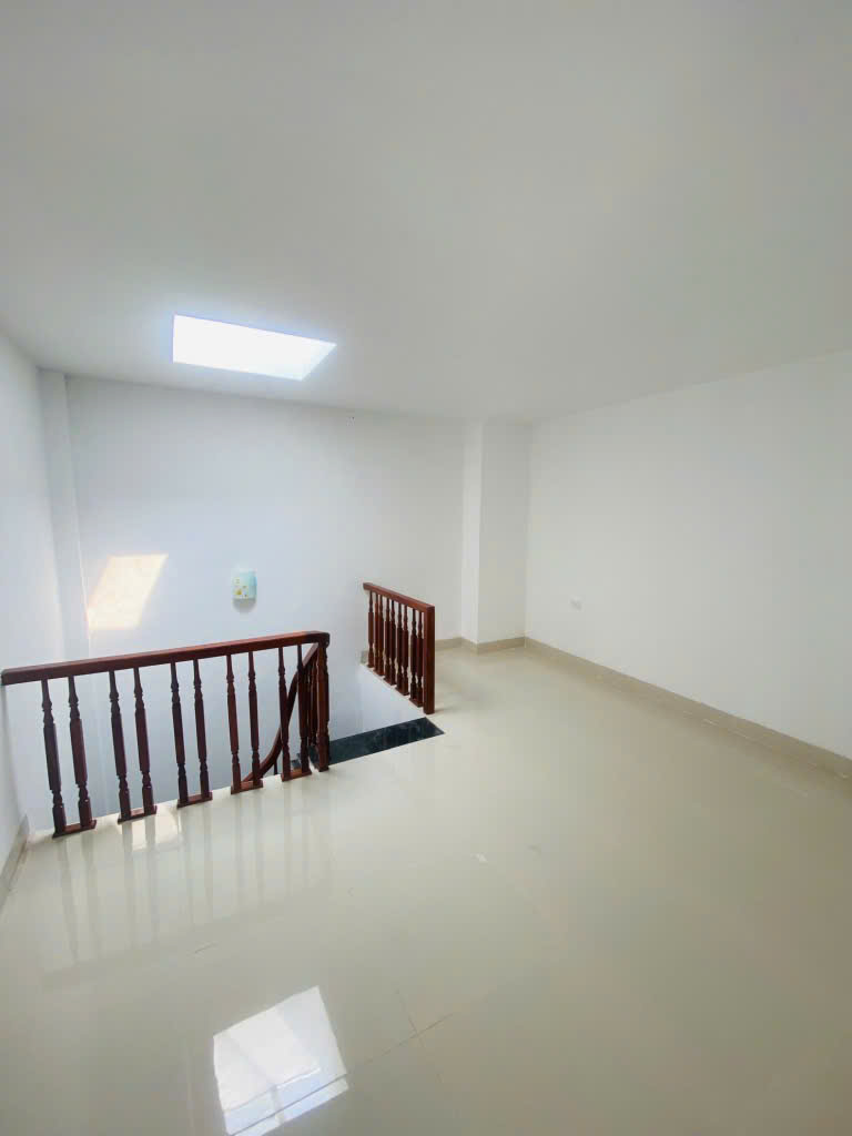 BÁN NHÀ PHỐ NGỌC THỤY – FULL CÔNG TIỆN ÍCH – 30M2 CHỈ 6,3 TỶ