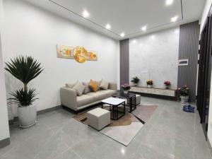 BÁN NHÀ TRUNG TÂM NGỌC THUỴ - NHÀ MỚI FULL NỘI THẤT – 47.1M2 CHỈ 6,2 TỶ