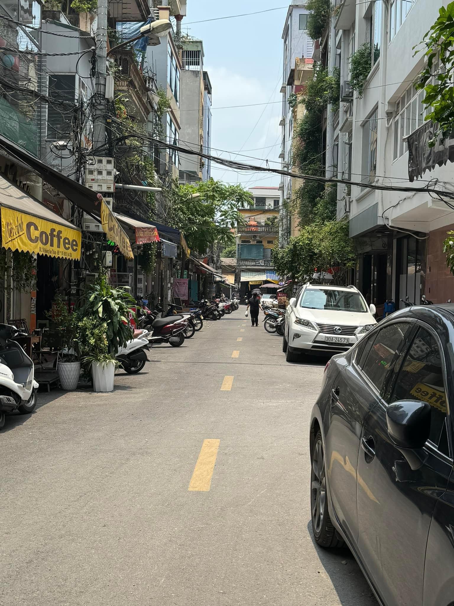 NHÀ LÔ GÓC PHỐ  LÊ LỢI THÔNG RA CẦU ĐƠ 1 DT 50M2x 4 TẦNG MẶT TIỀN 6M2 GIÁ 7.5 TỶ