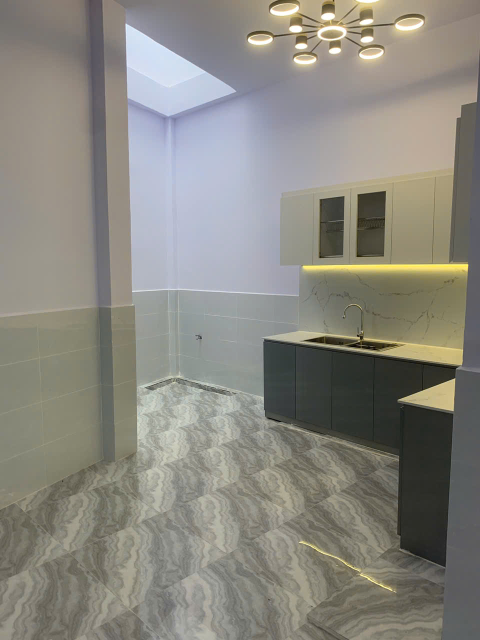 Bán nhà Tỉnh lộ 10 - Chủ bán định cư nước ngoài.