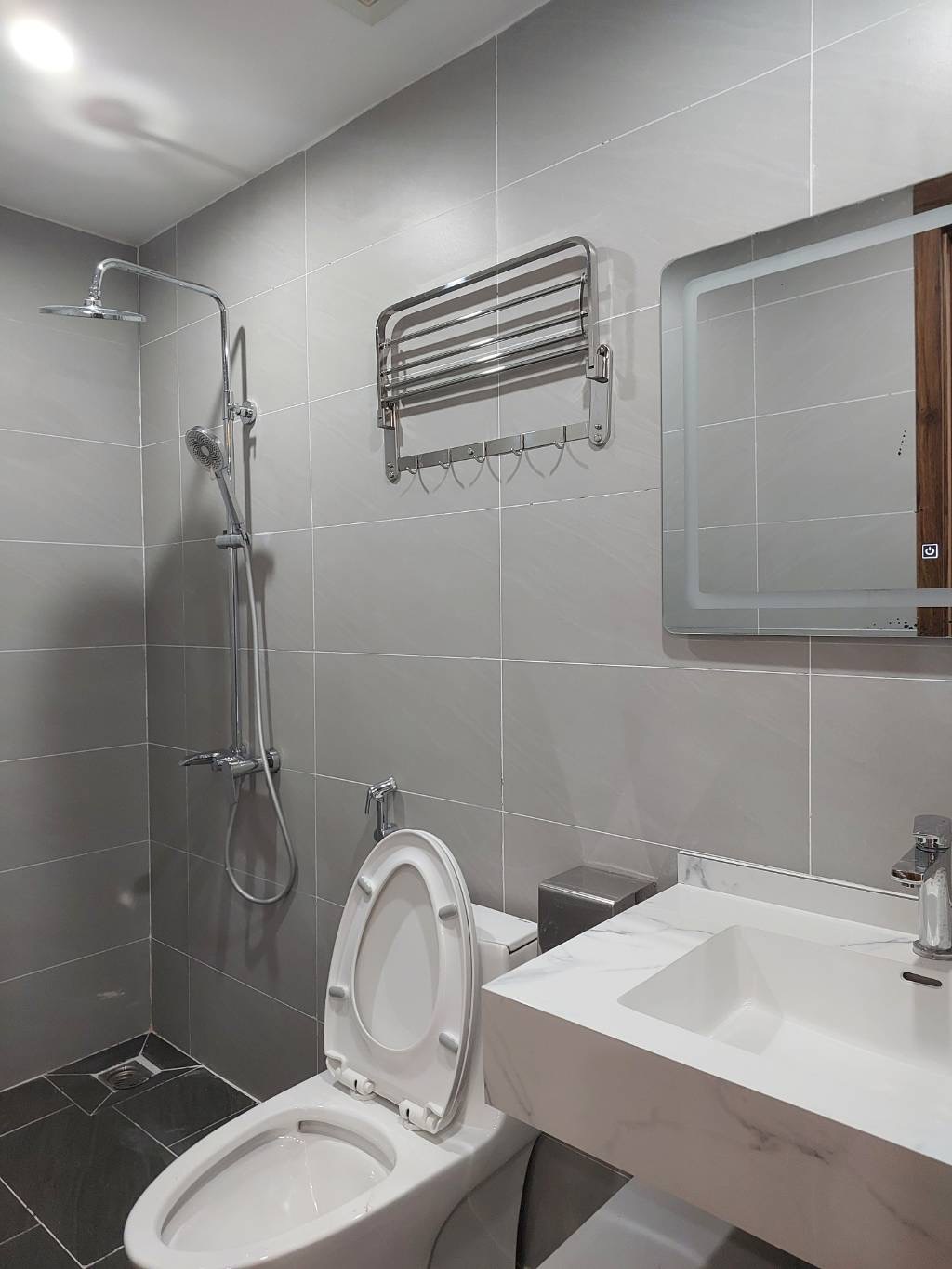 Trần Duy Hưng - Ngõ nông - Gần Phố - Ô Tô Đỗ Cổng - Mới Xây