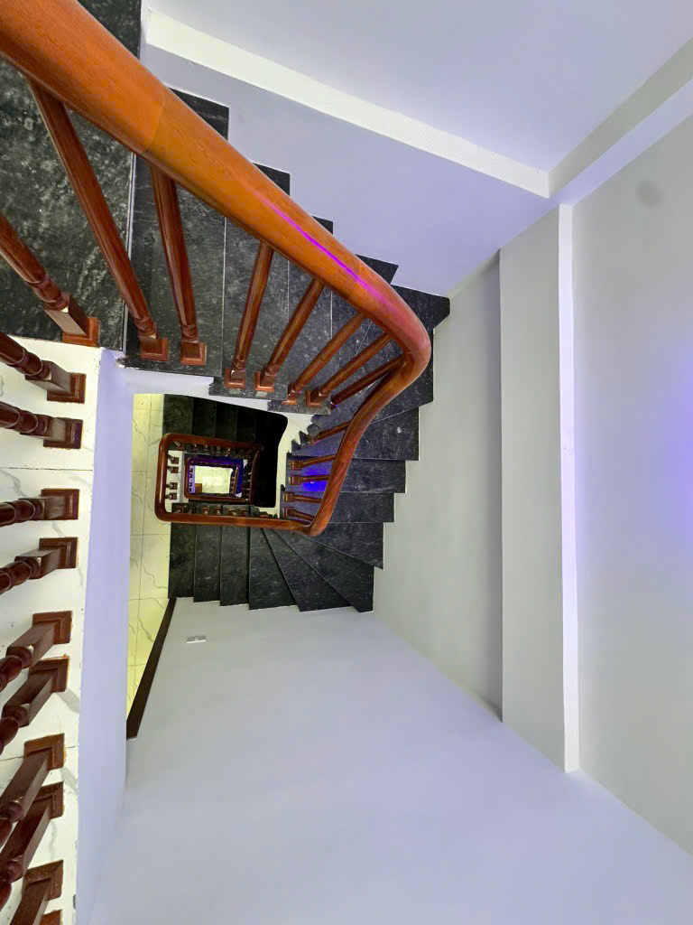 Nhà mới 4 tầng - Ngõ ô tô - Cách đường chỉ 5m - Giá chỉ 5,4 tỷ - -Nhà đất giá rẻ, Đất thổ cư chuẩn sổ đỏ