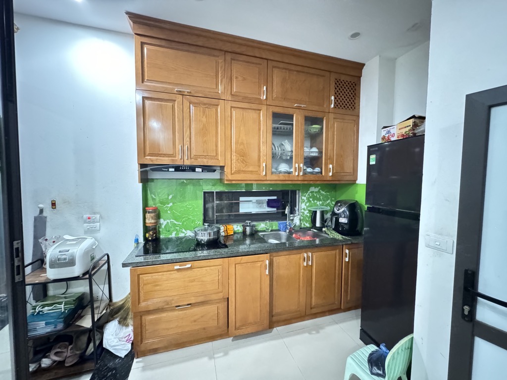 HÀ NỘI - QUẬN LONG BIÊN - PHÚC LỢI ( BÁN NHÀ TẶNG NỘI THẤT)