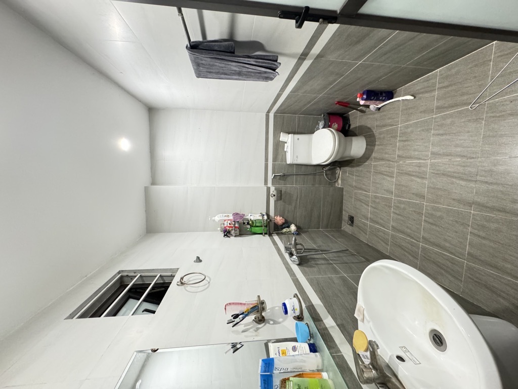 HÀ NỘI - QUẬN LONG BIÊN - PHÚC LỢI ( BÁN NHÀ TẶNG NỘI THẤT)