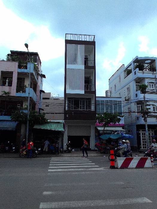 BÁN NHÀ Lạc Long Quân 7 TẦNG, Phường 8 Tân Bình , NHỈNH 14 TỶ.