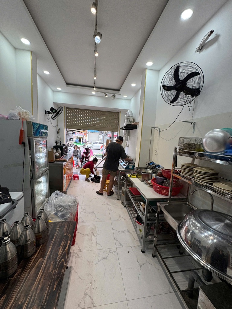 BÁN NHÀ MẶT TIỀN ĐƯỜNG CÁCH MẠNG THÁNG 8, TÂN BÌNH, GIÁ 8.9 TỶ