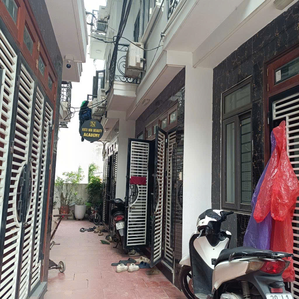 Bán nhà mặt phố Hòe Thị