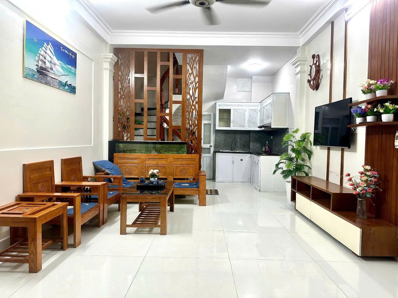 Bán nhà mặt phố Hòe Thị