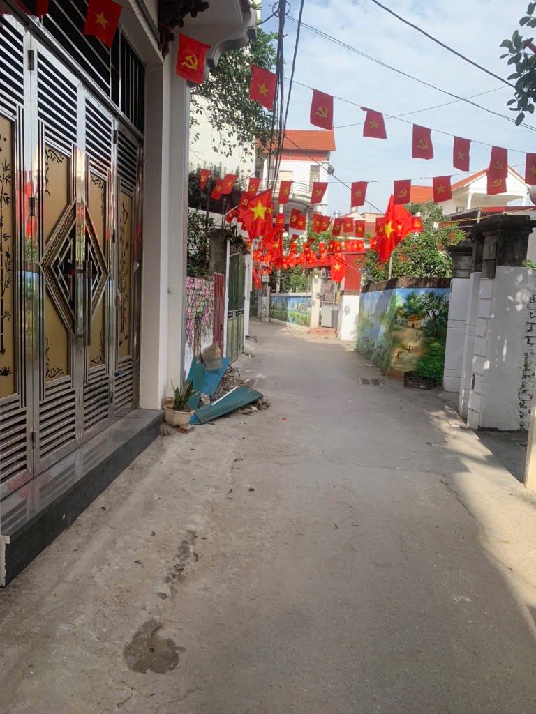 Nhà mới kinh kong - 10m oto - Đơn Lập- tiện ích bủa vây.