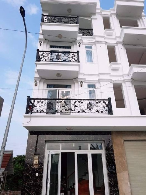 BÁN NHÀ PHỐ ( 4.2 * 12).. Đẹp , kinh doanh văn phòng
