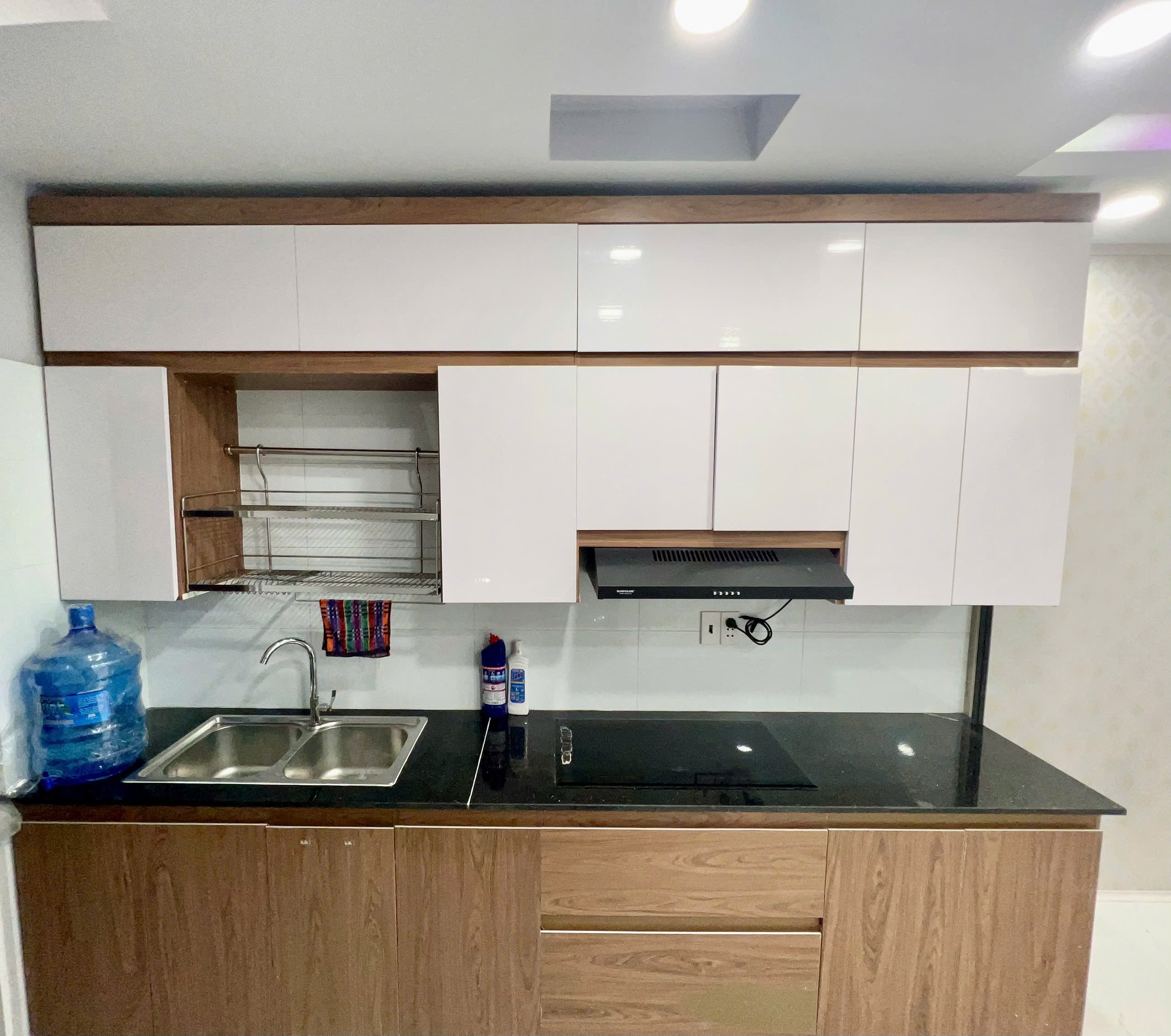 Nhà ngộp trung tâm Q3 ban gấp