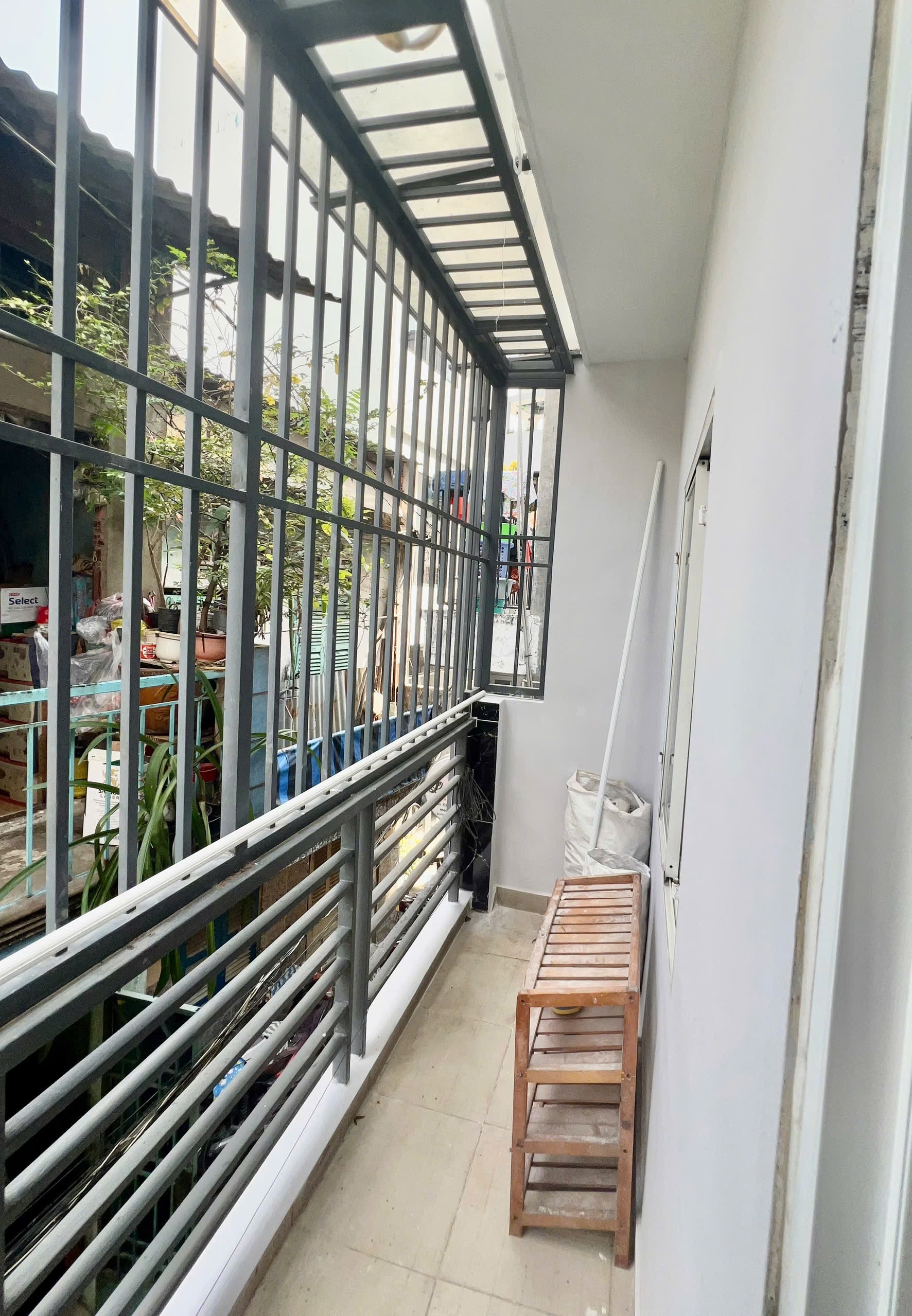 Nhà ngộp trung tâm Q3 ban gấp