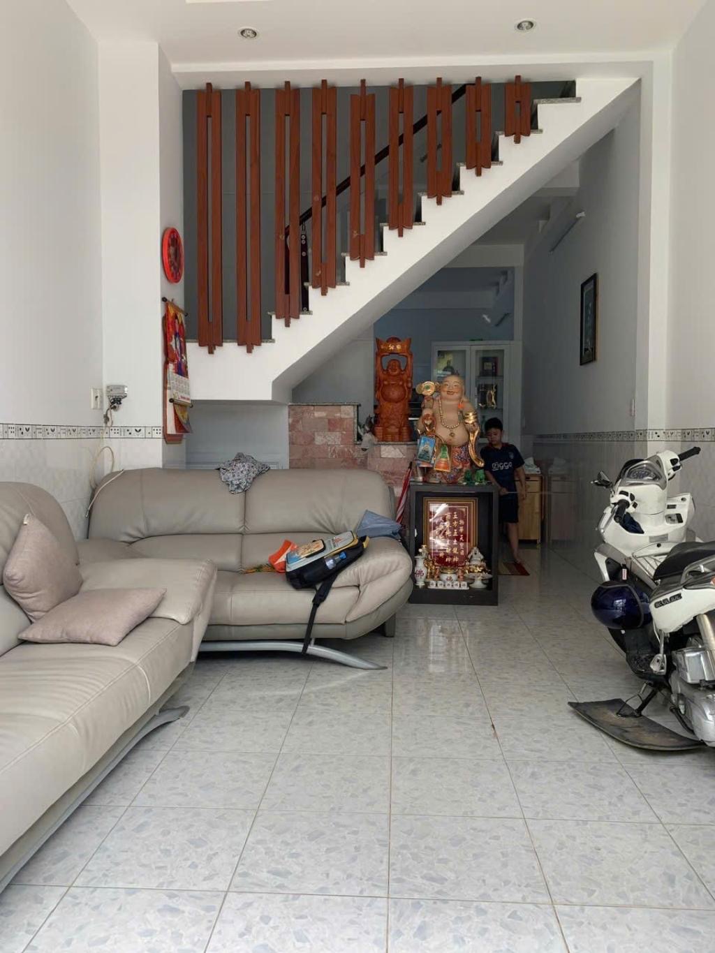 Bán nhà -hẻm xe hơi - 4tỷ