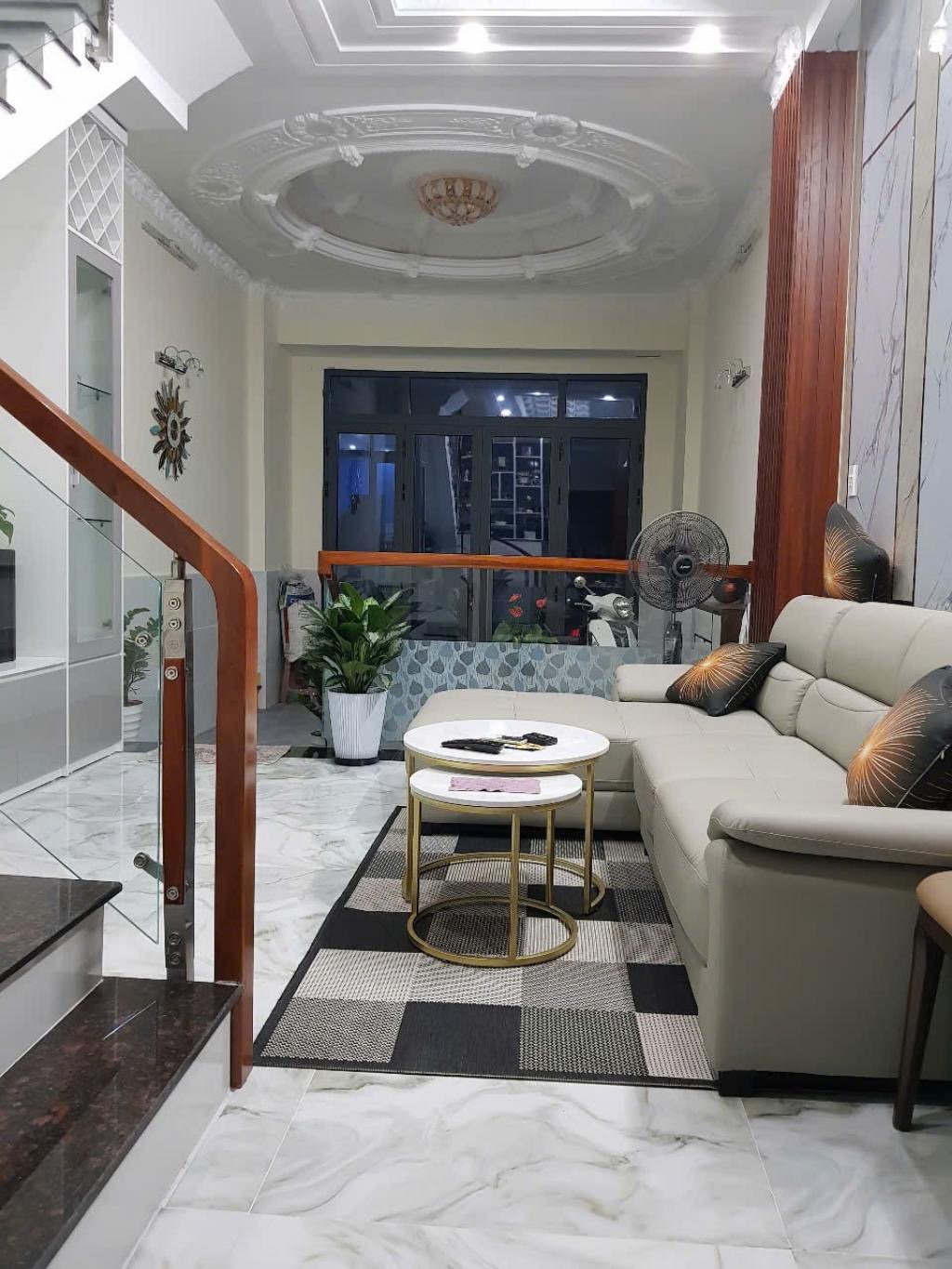 Bán nhà - hẻm xe hơi - sát mặt tiền- 4tỷ